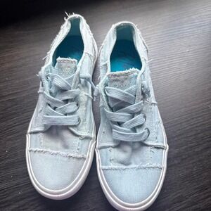 Blue women sneakers